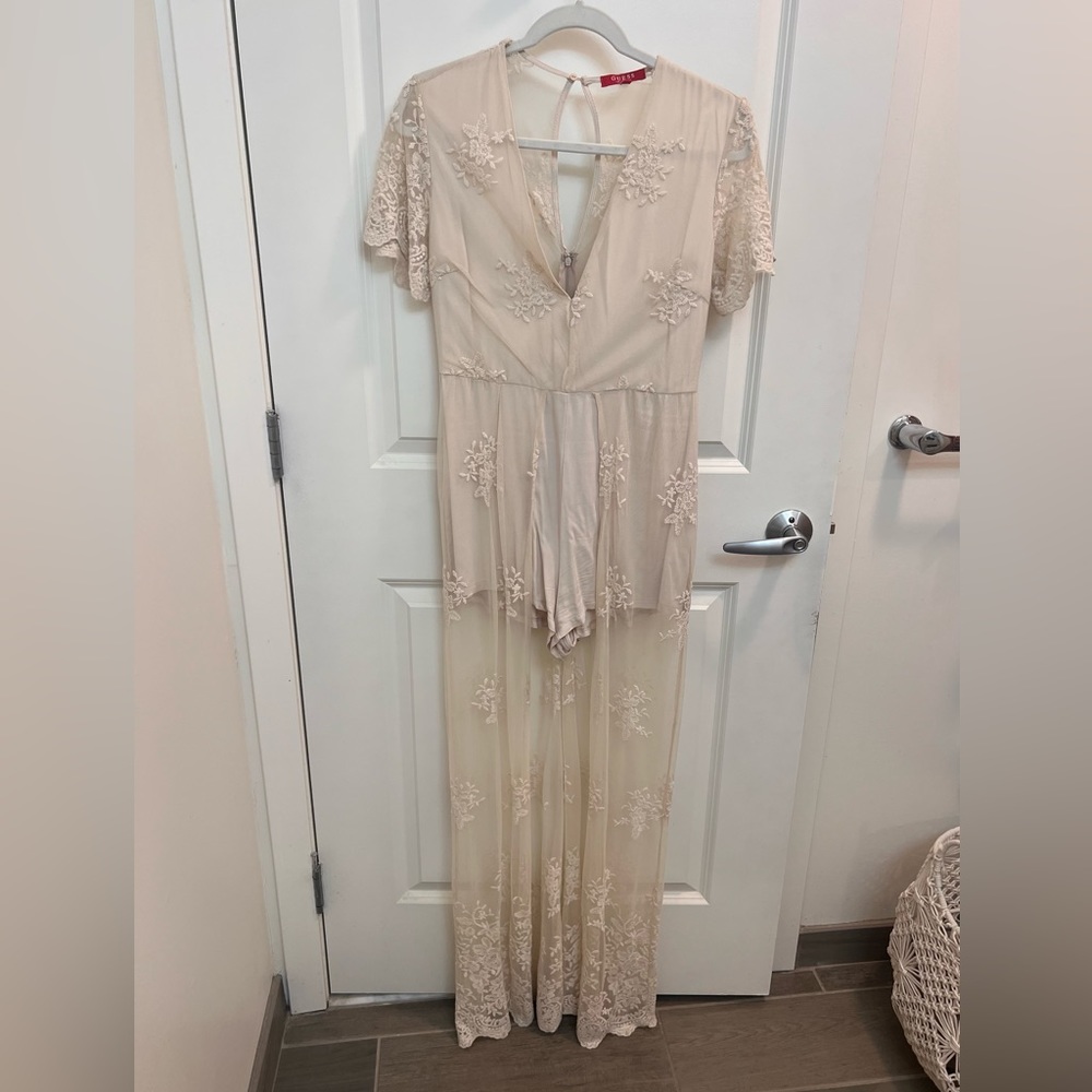 Guess romper, M, like new, smoke free home